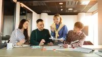 Zarządzanie przedsiębiorstwem | Studia I stopnia w Bydgoszczy | Uniwersytet WSB Merito Bydgoszcz: Główna grafika: Bydgoszcz-studia II stopnia-grupa studentów podczas nauki