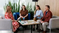 Organizacja i zarządzanie oświatą | Uniwersytet WSB Merito Bydgoszcz: Główna grafika: Bydgoszcz-studia podyplomowe-studenci podczas zajęć