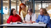 SAP Business Data Architecture & AI in Cloud Analytics | Studia podyplomowe w Bydgoszczy | Uniwersytet WSB Merito Bydgoszcz: Główna grafika: Bydgoszcz-studia podyplomowe-studenci podczas zajęć