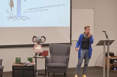 Międzynarodowa konferencja | „Uważność i współczucie - o mądrości, która wspiera dobrostan i może zmieniać świat” [GALERIA ZDJĘĆ] | Aktualności | Uniwersytet WSB Merito Bydgoszcz: Międzynarodowa konferencja | „Uważność i współczucie - o mądrości, która wspiera dobrostan i może zmieniać świat” – prelekcja
