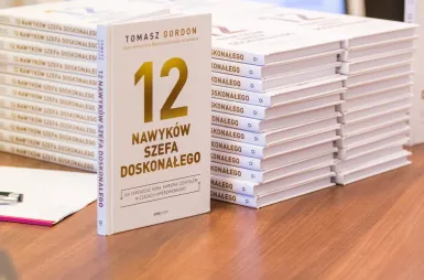 19 listopada | Premiera książki Tomasza Gordona - „12 nawyków szefa doskonałego” | Aktualności | Uniwersytet WSB Merito Bydgoszcz: Premiera książki Tomasza Gordona „12 nawyków szefa doskonałego”