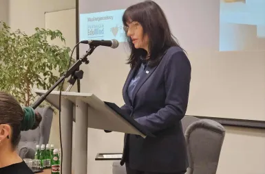 Międzynarodowa konferencja | „Uważność i współczucie - o mądrości, która wspiera dobrostan i może zmieniać świat” [GALERIA ZDJĘĆ] | Aktualności | Uniwersytet WSB Merito Bydgoszcz: Międzynarodowa konferencja | „Uważność i współczucie - o mądrości, która wspiera dobrostan i może zmieniać świat” – prelekcja