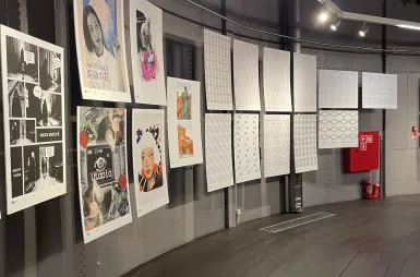 Wystawa prac studentów kierunku design w biznesie | 06.02–03.03.2026 [GALERIA ZDJĘĆ] | Aktualności | Uniwersytet WSB Merito Bydgoszcz: prace studentów kierunku design w biznesie