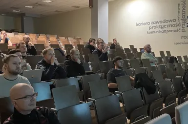 BRAVE AI COMMUNITY BYDGOSZCZ #2 [GALERIA ZDJĘĆ] | Aktualności | Uniwersytet WSB Merito Bydgoszcz: uczestnicy wydarzenia BRAVE AI Community MeetUp #2