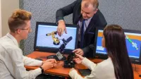 Logistyka | Studia I stopnia w Chorzowie | Uniwersytet WSB Merito Chorzów: sprzęt w sali wykładowej na kierunku logistyka