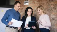 Psychologia transportu | Studia podyplomowe w Chorzowie | Uniwersytet WSB Merito Chorzów: uczestnicy studiów podyplomowych pracujący nad koncepcją projektu