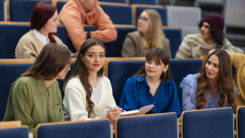 Wyniki wyszukiwania | Uniwersytet WSB Merito Chorzów: studenci uczący się na auli wykładowej