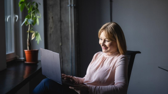 Przygotowanie pedagogiczne dla psychologów | Studia podyplomowe w Chorzowie | Uniwersytet WSB Merito Chorzów: uczestniczka studiów podyplomowych uczestnicząca w zajęciach online