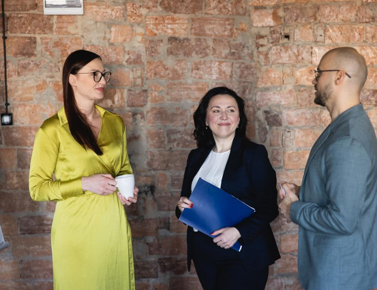 Studia podyplomowe w Chorzowie | Uniwersytet WSB Merito Chorzów: uczestnicy studiów podyplomowych realizujący zadanie projektowe