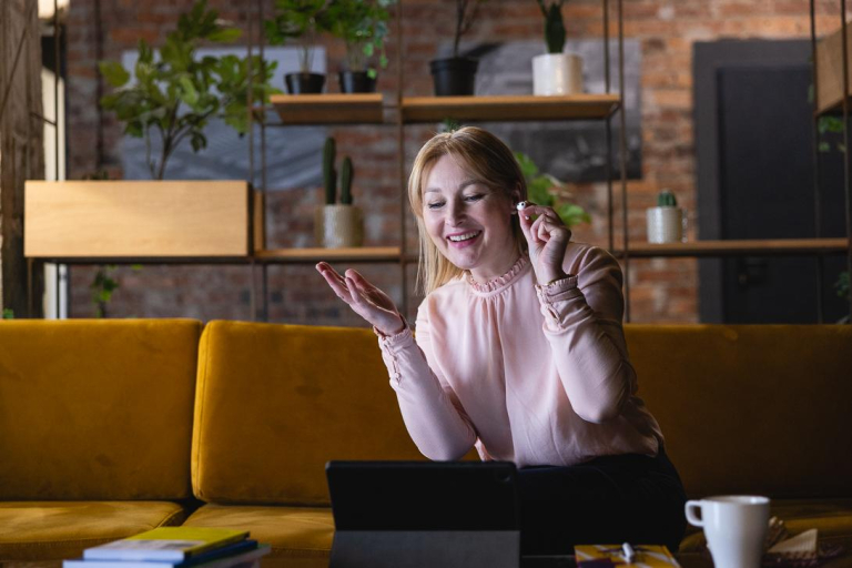 Psychologia komunikacji | Studia jednolite magisterskie w Chorzowie | Uniwersytet WSB Merito Chorzów: uczestniczka studiów podyplomowych aktywnie uczestnicząca w zajęciach online