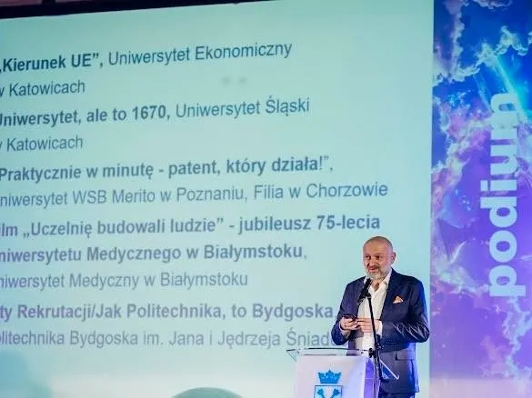 Seria rolek „Praktycznie w minutę” w TOP 5 kategorii "Nowe Media" | Aktualności | Uniwersytet WSB Merito Chorzów: Gala prom
