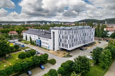 The student ABC | WSB Merito Gdańsk University: Budynek Uniwersytetu WSB Merito Gdańsk we Wrzeszczu