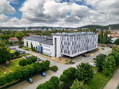 Library | WSB Merito Gdańsk University: Budynek Uniwersytetu WSB Merito Gdańsk we Wrzeszczu