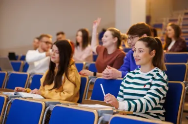 Our campus | WSB Merito Opole University: Lecture hall with students