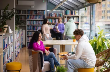 Search results | WSB Merito Toruń University: Studenci w bibliotece Uniwersytetu WSB Merito w Toruniu