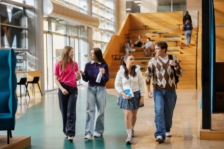 Admissions process stages | WSB Merito Warsaw University: studenci_Uniwersytet WSB Merito Warszawa