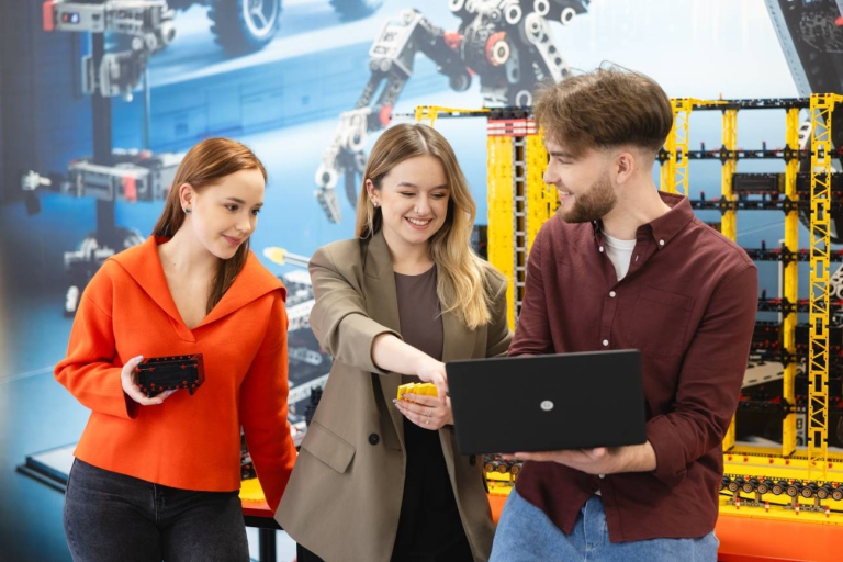 Career Office | WSB Merito Wrocław University: Internships