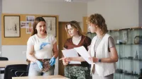 Psychokryminalistyka | Studia II stopnia ze studiami podyplomowymi  | Uniwersytet WSB Merito w Gdańsku: Studentki w laboratorium kryminalistycznym
