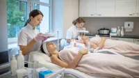 Wizaż i kreowanie wizerunku | Studia II stopnia ze studiami podyplomowymi  | Uniwersytet WSB Merito w Gdańsku: Laboratorium kosmetologiczne 