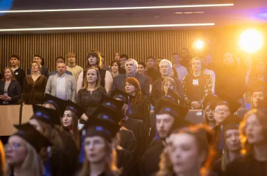 Uroczystość wręczenia dyplomów absolwentom 2025 za nami! | Aktualności | Uniwersytet WSB Merito w Gdańsku: zdjęcie