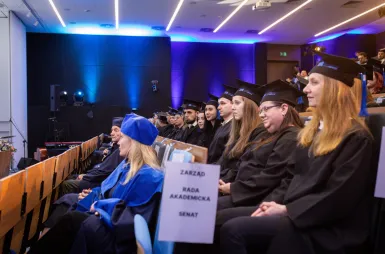 Uroczystość wręczenia dyplomów absolwentom 2025 za nami! | Aktualności | Uniwersytet WSB Merito w Gdańsku: Zdjęcie