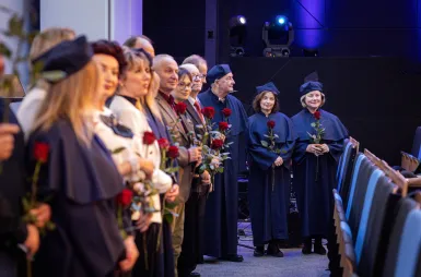 Uroczystość wręczenia dyplomów absolwentom 2025 za nami! | Aktualności | Uniwersytet WSB Merito w Gdańsku: zdjecie