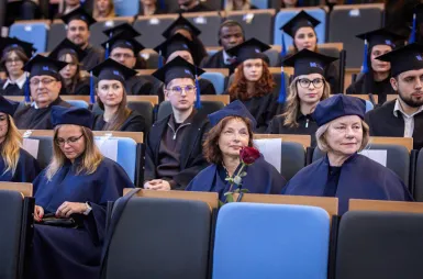 Uroczystość wręczenia dyplomów absolwentom 2025 za nami! | Aktualności | Uniwersytet WSB Merito w Gdańsku: zdj