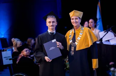 Uroczystość wręczenia dyplomów absolwentom 2025 za nami! | Aktualności | Uniwersytet WSB Merito w Gdańsku: Zdjęcie