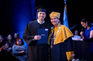 Uroczystość wręczenia dyplomów absolwentom 2025 za nami! | Aktualności | Uniwersytet WSB Merito w Gdańsku: Zdjęcie