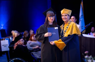 Uroczystość wręczenia dyplomów absolwentom 2025 za nami! | Aktualności | Uniwersytet WSB Merito w Gdańsku: zdj