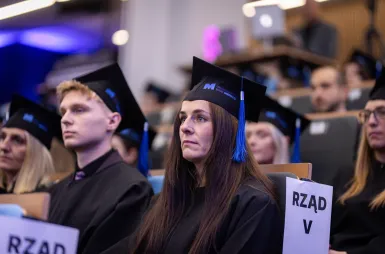 Uroczystość wręczenia dyplomów absolwentom 2025 za nami! | Aktualności | Uniwersytet WSB Merito w Gdańsku: Zdjęcie