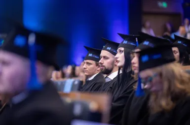 Uroczystość wręczenia dyplomów absolwentom 2025 za nami! | Aktualności | Uniwersytet WSB Merito w Gdańsku: Zdjęcie