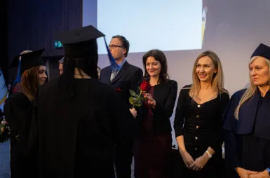 Uroczystość wręczenia dyplomów absolwentom 2025 za nami! | Aktualności | Uniwersytet WSB Merito w Gdańsku: zdjecie
