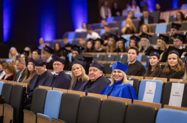 Uroczystość wręczenia dyplomów absolwentom 2025 za nami! | Aktualności | Uniwersytet WSB Merito w Gdańsku: zdjęcie