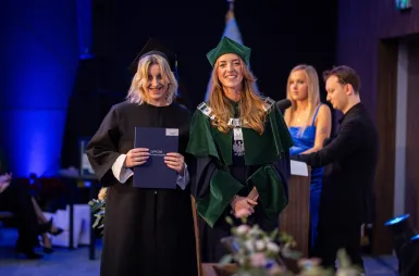 Uroczystość wręczenia dyplomów absolwentom 2025 za nami! | Aktualności | Uniwersytet WSB Merito w Gdańsku: zdj
