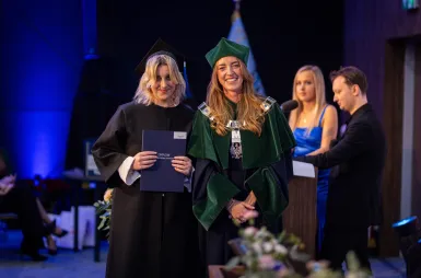 Uroczystość wręczenia dyplomów absolwentom 2025 za nami! | Aktualności | Uniwersytet WSB Merito w Gdańsku: zdj