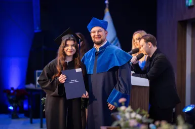 Uroczystość wręczenia dyplomów absolwentom 2025 za nami! | Aktualności | Uniwersytet WSB Merito w Gdańsku: zdjęcie