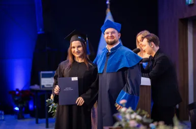 Uroczystość wręczenia dyplomów absolwentom 2025 za nami! | Aktualności | Uniwersytet WSB Merito w Gdańsku: Zdjęcie