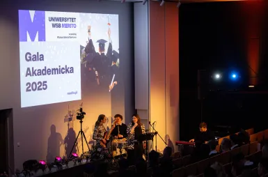 Uroczystość wręczenia dyplomów absolwentom 2025 za nami! | Aktualności | Uniwersytet WSB Merito w Gdańsku: Zdjęcie