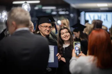 Uroczystość wręczenia dyplomów absolwentom 2025 za nami! | Aktualności | Uniwersytet WSB Merito w Gdańsku: Zdjęcie