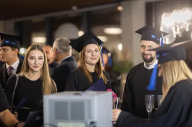 Uroczystość wręczenia dyplomów absolwentom 2025 za nami! | Aktualności | Uniwersytet WSB Merito w Gdańsku: Zdjęcie