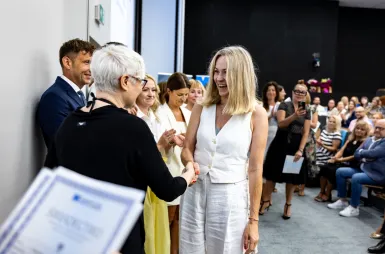 Uroczyste zakończenie studiów podyplomowych 2025/2026 za nami! | Aktualności | Uniwersytet WSB Merito w Gdańsku: zdjęcie