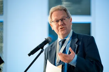 Leader 2050 - międzynarodowy dialog o przyszości | Aktualności | Uniwersytet WSB Merito Gdynia: Leader 2050