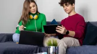 Tester oprogramowania dla aplikacji mobilnych i serwerowych z zastosowaniem AI | Uniwersytet WSB Merito Łódź: Studenci uczą się wspólnie na Uniwersytecie WSB Merito w Łodzi