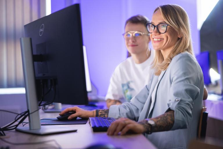 Cyfrowy uniwersytet | Uniwersytet WSB Merito Łódź: Studenci Uniwersytetu WSB Merito Łódź