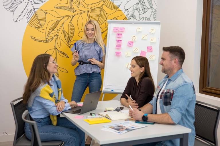 Współpraca z biznesem | Uniwersytet WSB Merito Łódź: Studenci Uniwersytetu WSB Merito Łódź