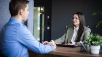 Analityk danych finansowych | Studia I stopnia w Opolu | Uniwersytet WSB Merito Opole: Opole - Analityk danych finansowych - Dwie osoby w biurze