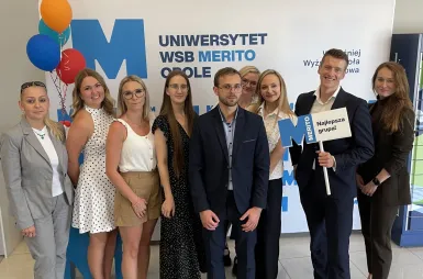Historyczny moment dla  Uniwersytetu WSB Merito Opole. Pierwsi absolwenci psychologii i dietetyki z dyplomami! | Aktualności | Uniwersytet WSB Merito Opole: Dietetyka