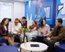 Turbo Weekendy – Największe Powtórki Maturalne w Polsce! | Aktualności | Uniwersytet WSB Merito Opole: Grupa znajomych odpoczywająca w strefie studenta