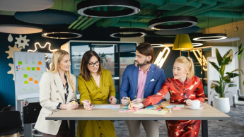 Akademia trenera | Studia podyplomowe w Poznaniu | Uniwersytet WSB Merito w Poznaniu: Główna grafika: Poznań- studia podyplomowe - Uczestnicy studiów podyplomowych podczas zajęć